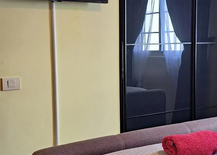 Casa Leona * بالم مار